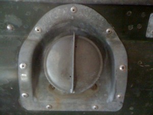 Fuel cap without hasp/lock